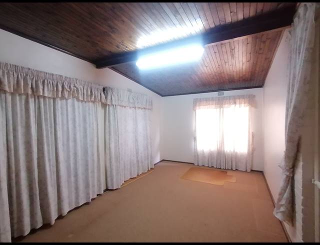 3 BEDROOM FREESTANDING SOLD IN STILFONTEIN EXT 4
